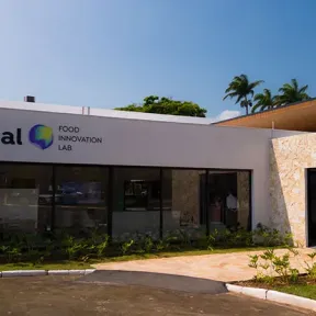 GIV_TropicalFoodInnovationLab_900x450