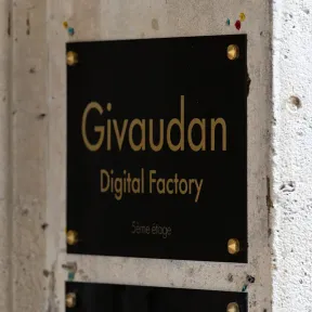Digital Factory nameplate