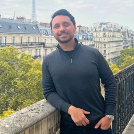 instagram post Lets join Leandro in Pari